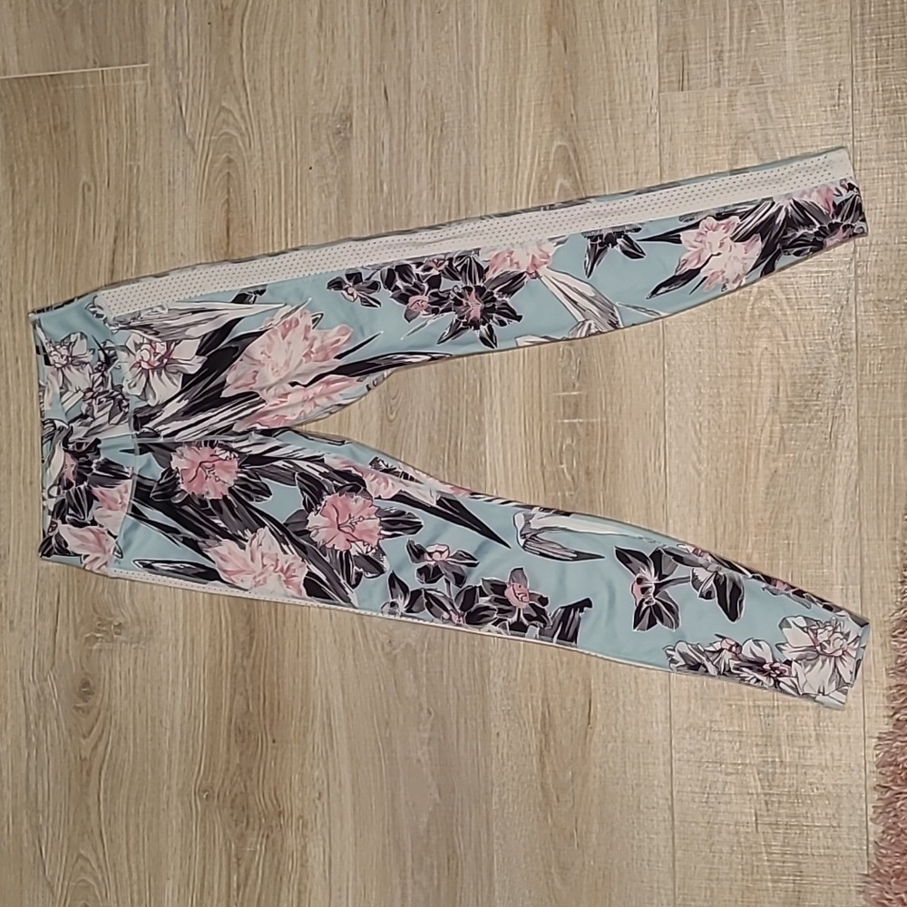 Nike Dri-Fit size small leggings